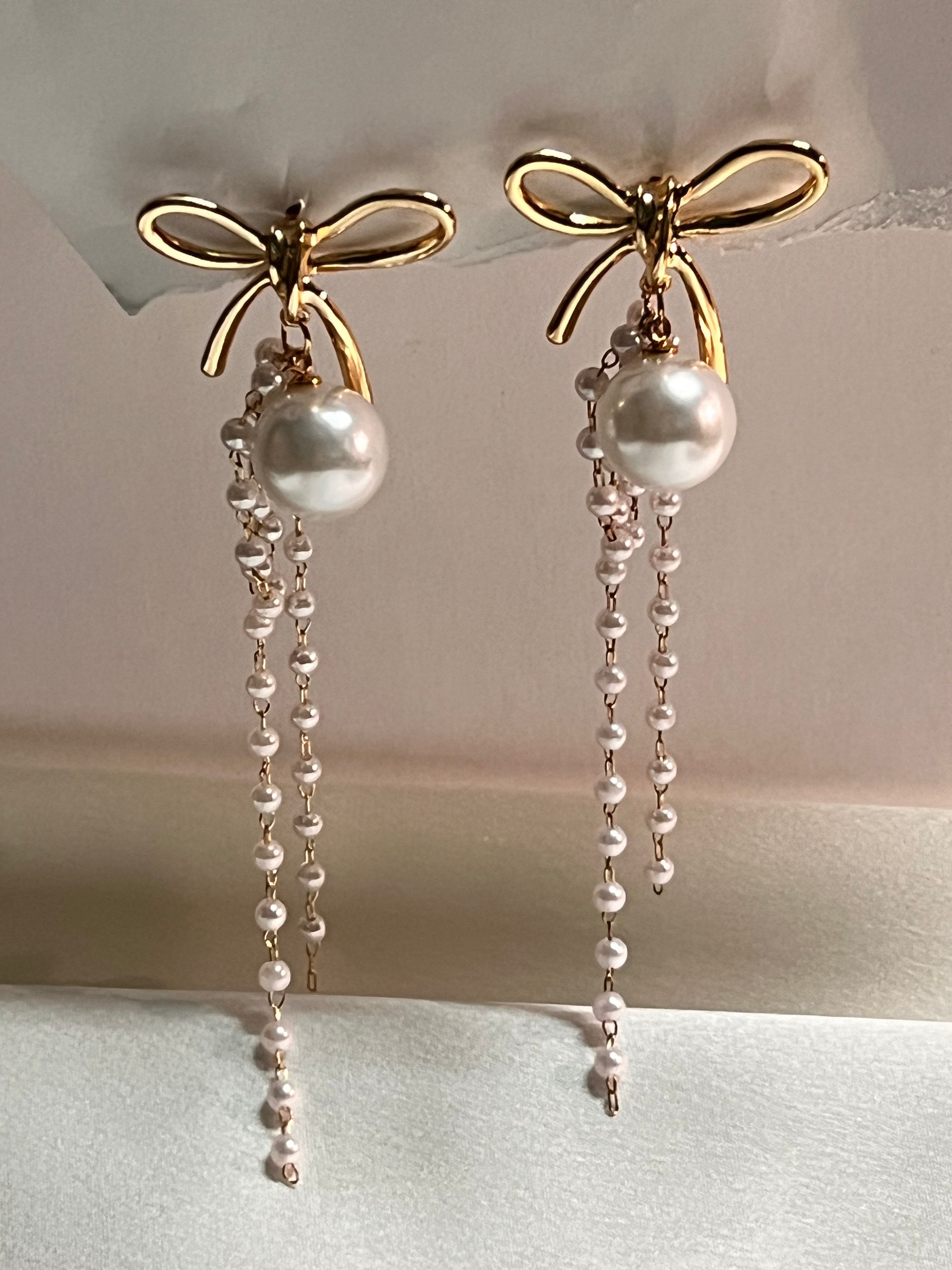 BOW & PEARL AFFAIR Fashion Earrings