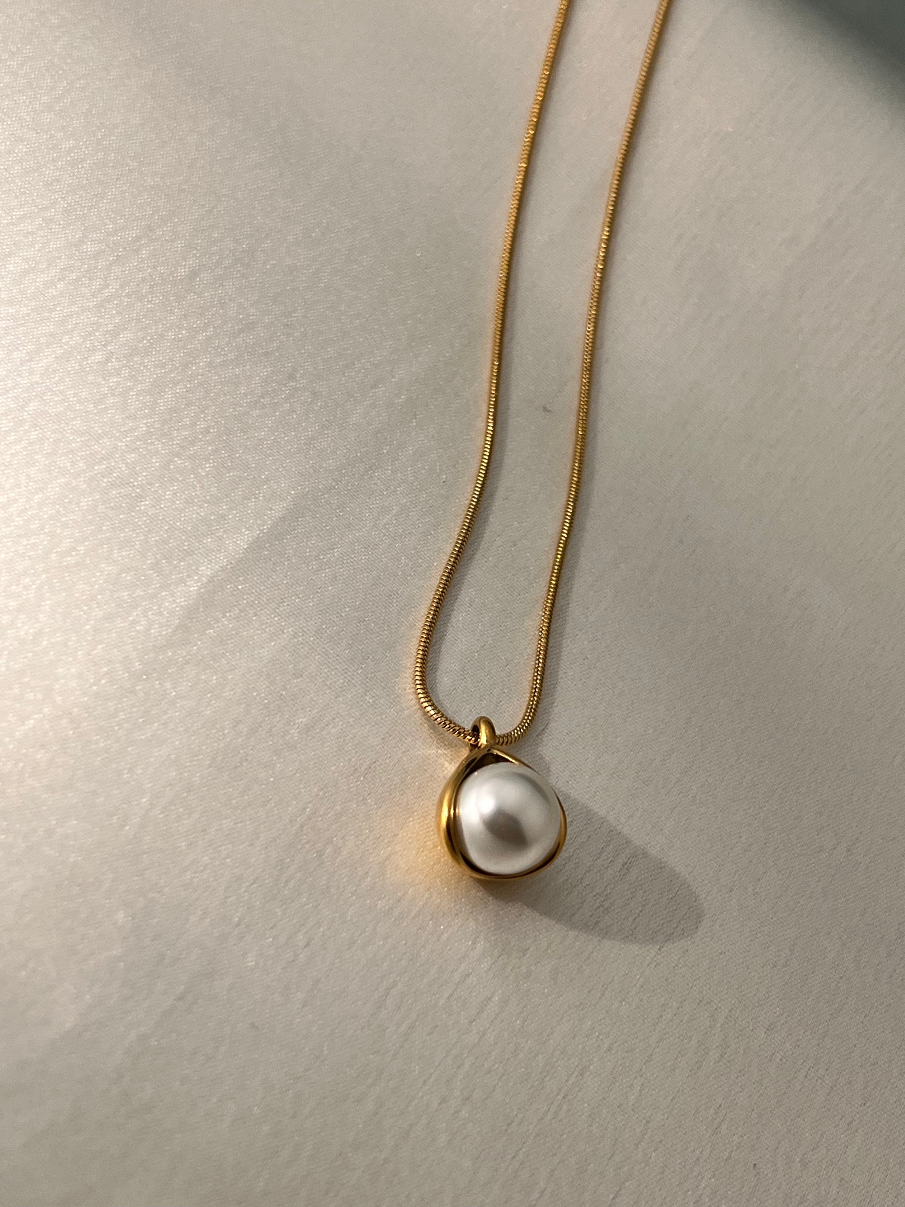 PEARLA Bloom Anti-Tarnish Necklace