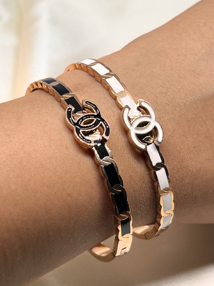 CHÉRIE B & W Anti-Tarnish Bracelet