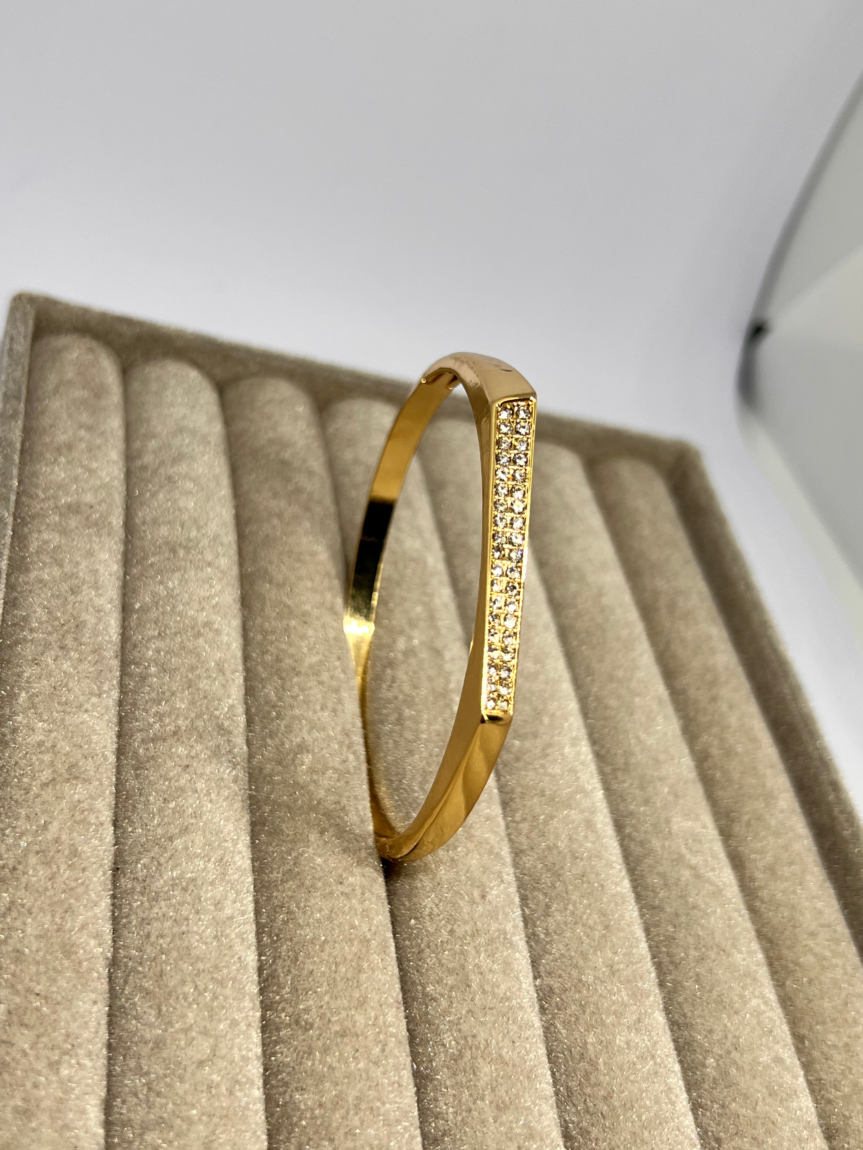 STELLA Anti-Tarnish Bracelet