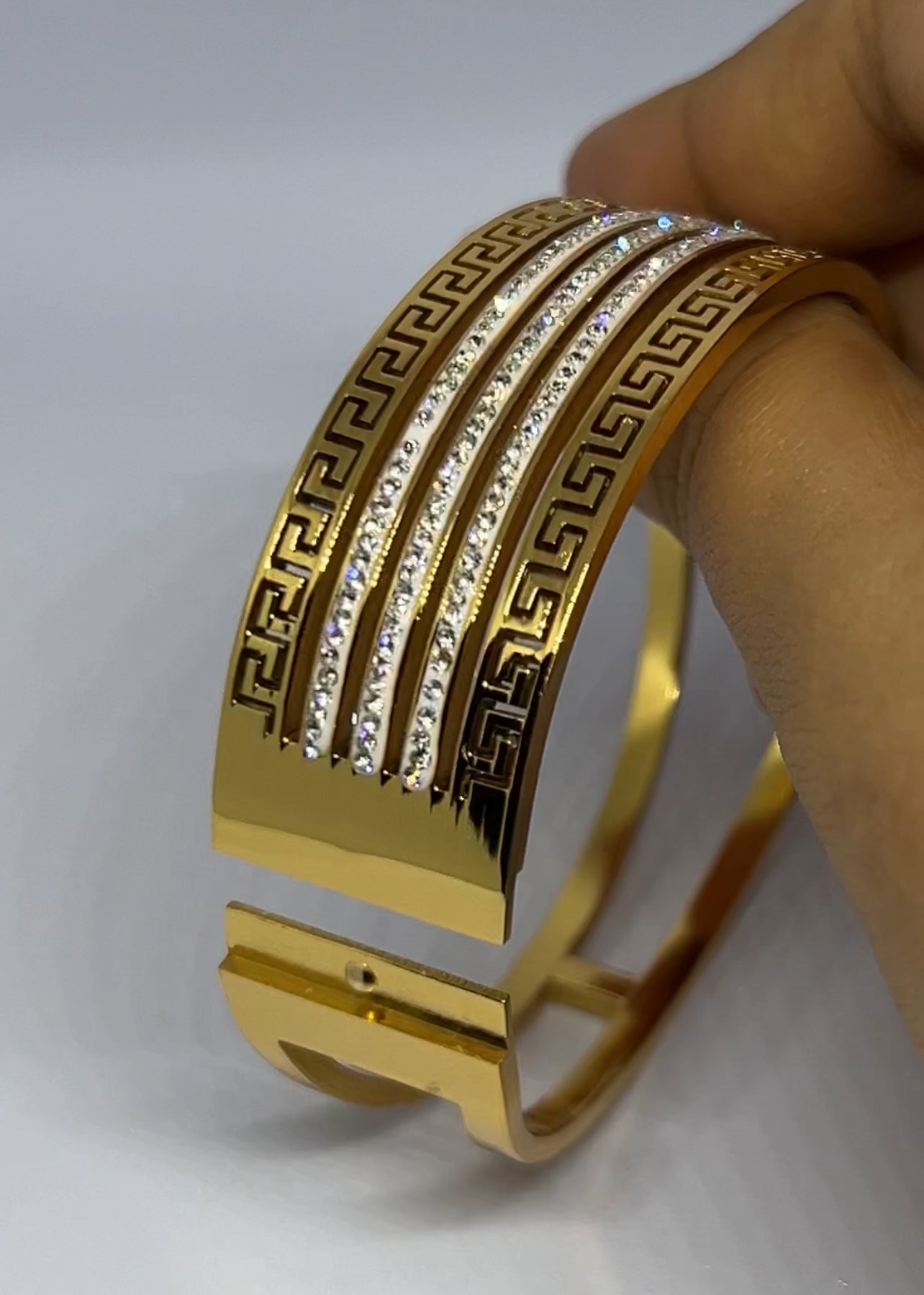 LUXÈ Anti-Tarnish Bracelet