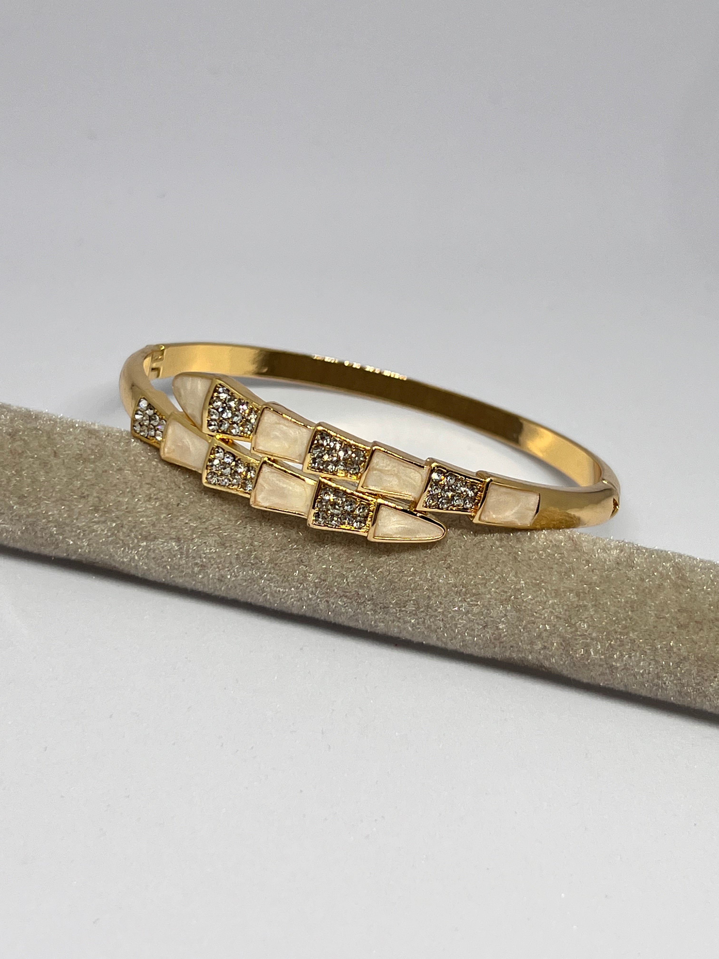 SOLYA Anti-Tarnish Bracelet