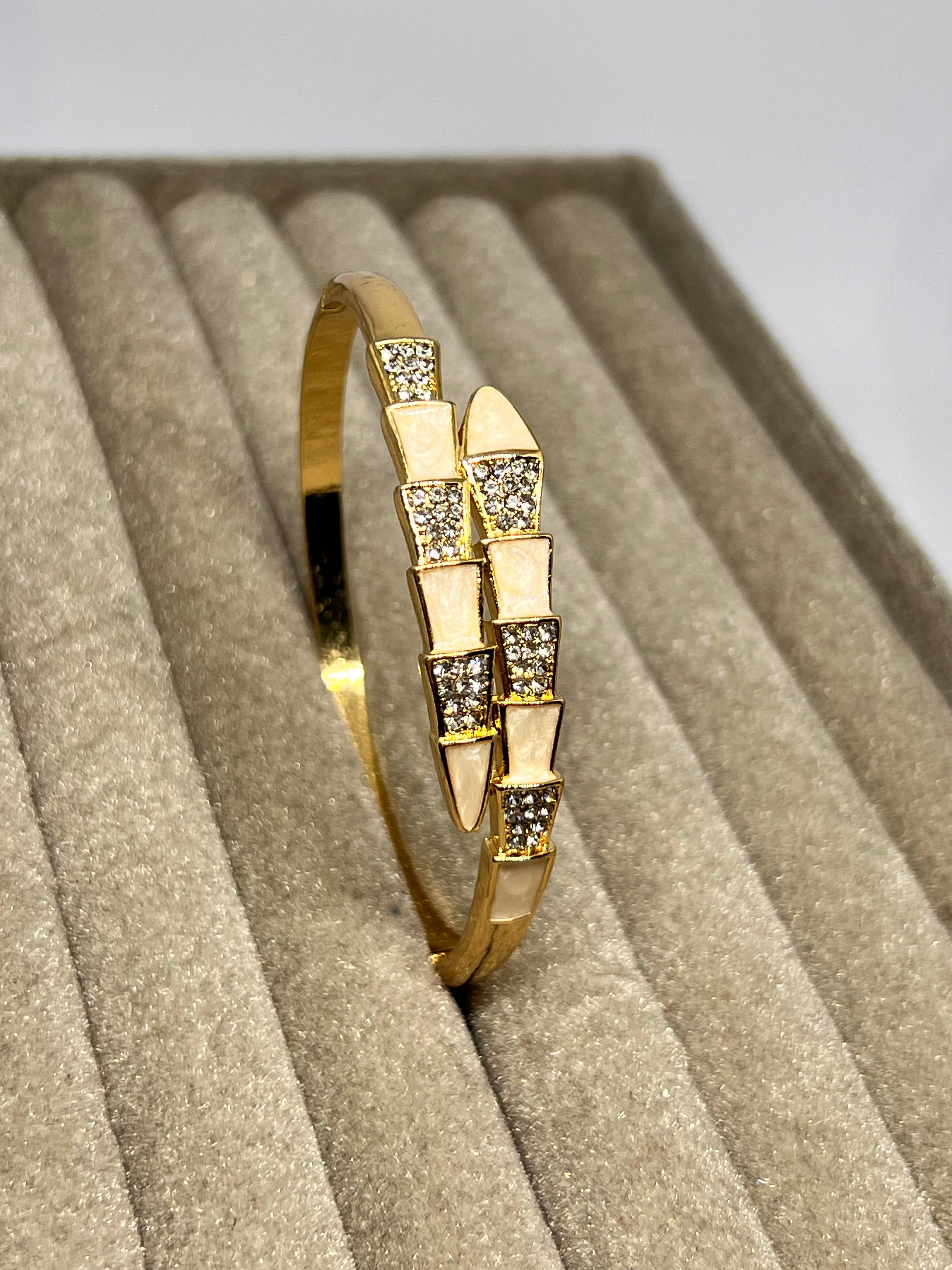 SOLYA Anti-Tarnish Bracelet