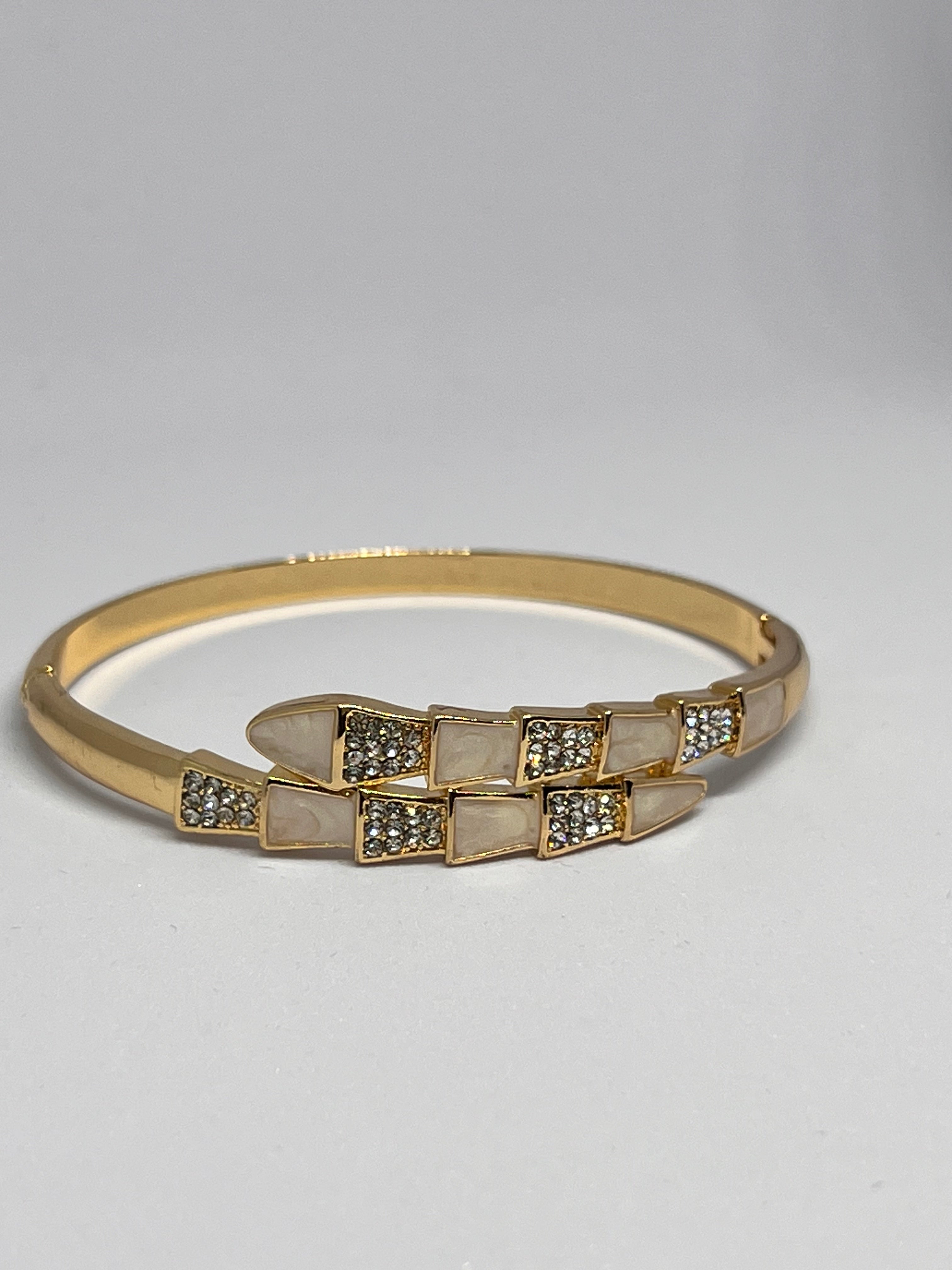 SOLYA Anti-Tarnish Bracelet