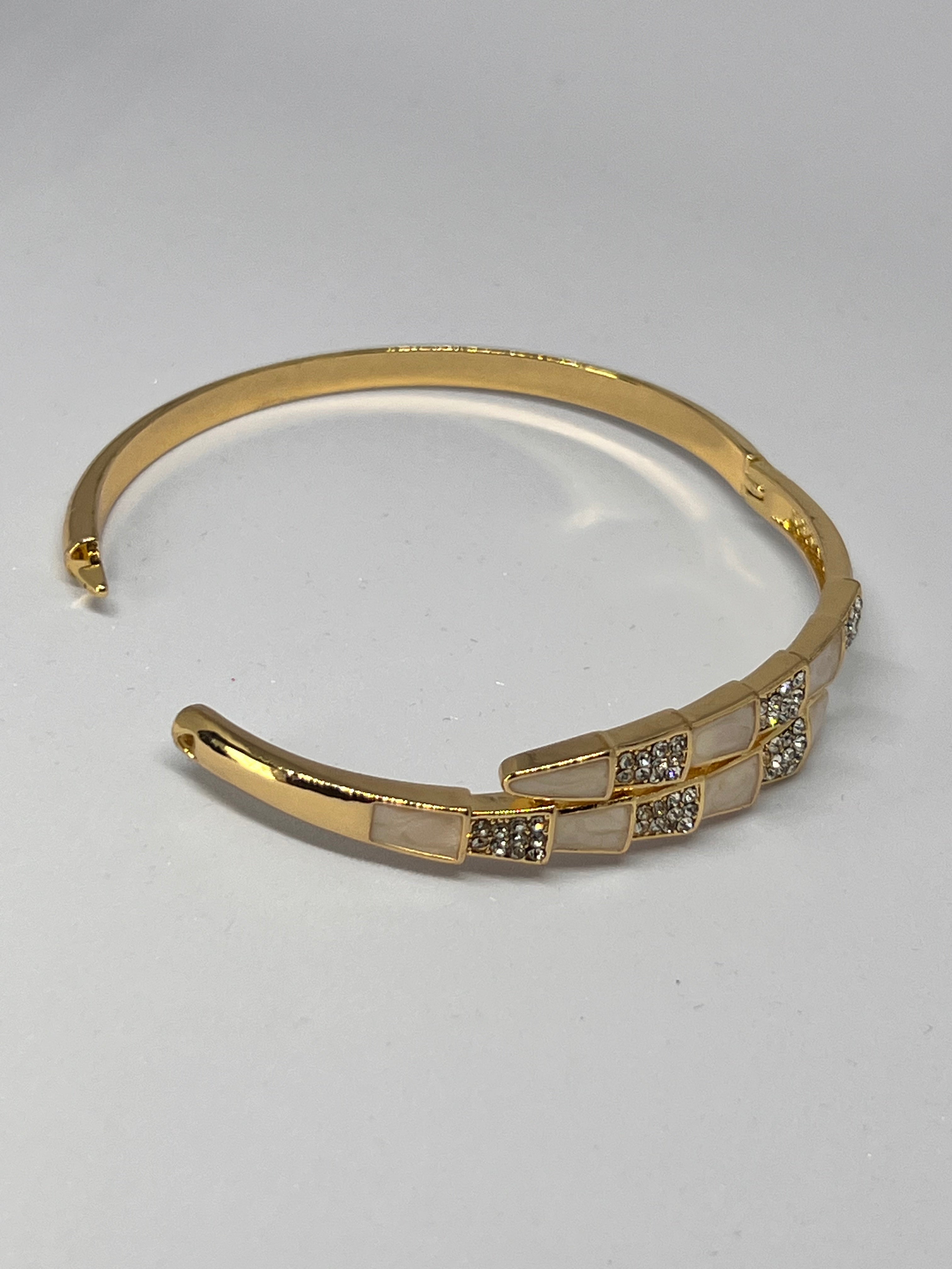 SOLYA Anti-Tarnish Bracelet