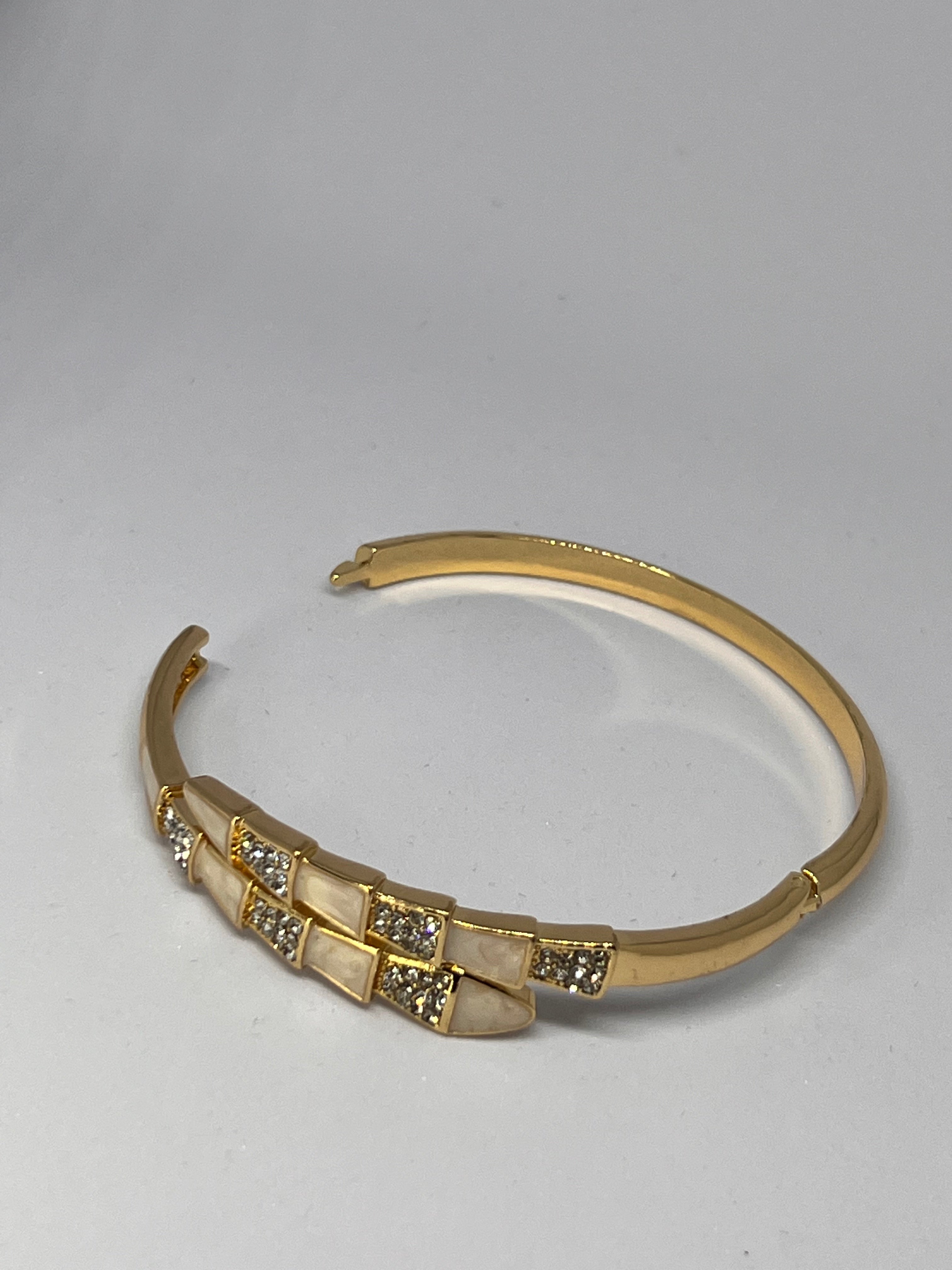 SOLYA Anti-Tarnish Bracelet