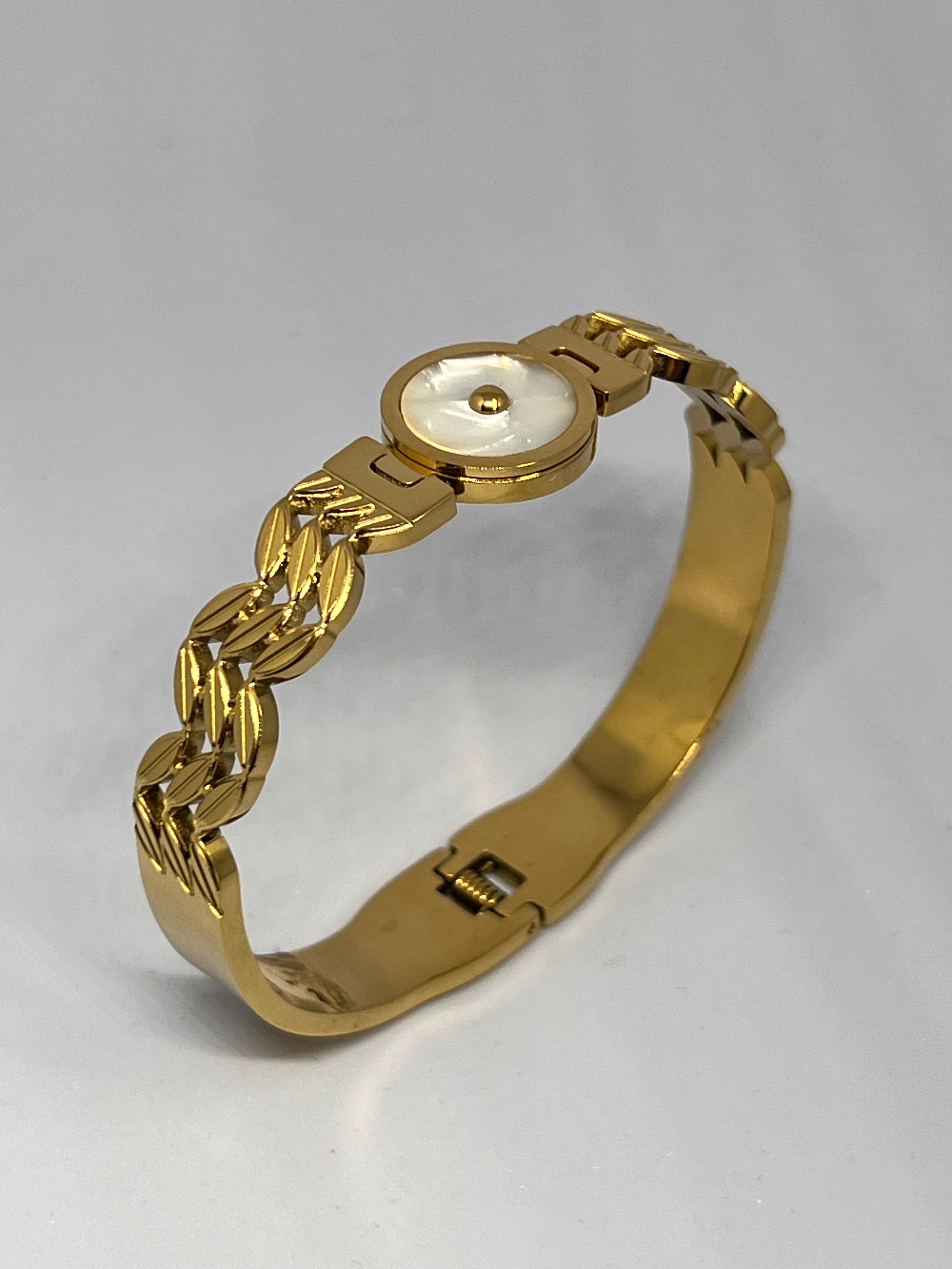 ELYRA Anti-Tarnish Bracelet