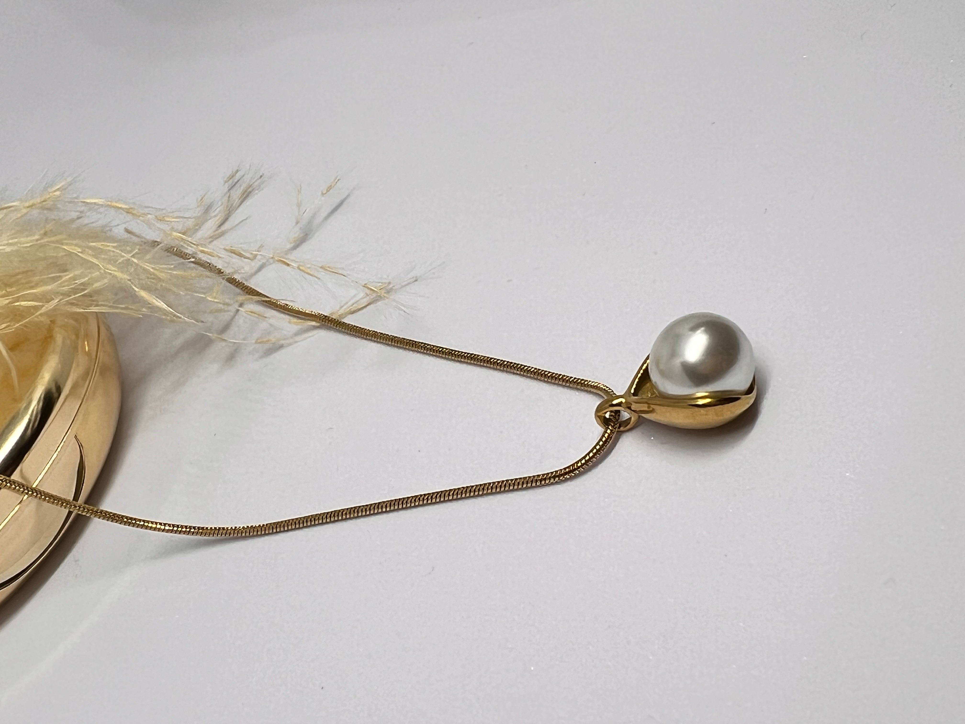 PEARLA Bloom Anti-Tarnish Necklace