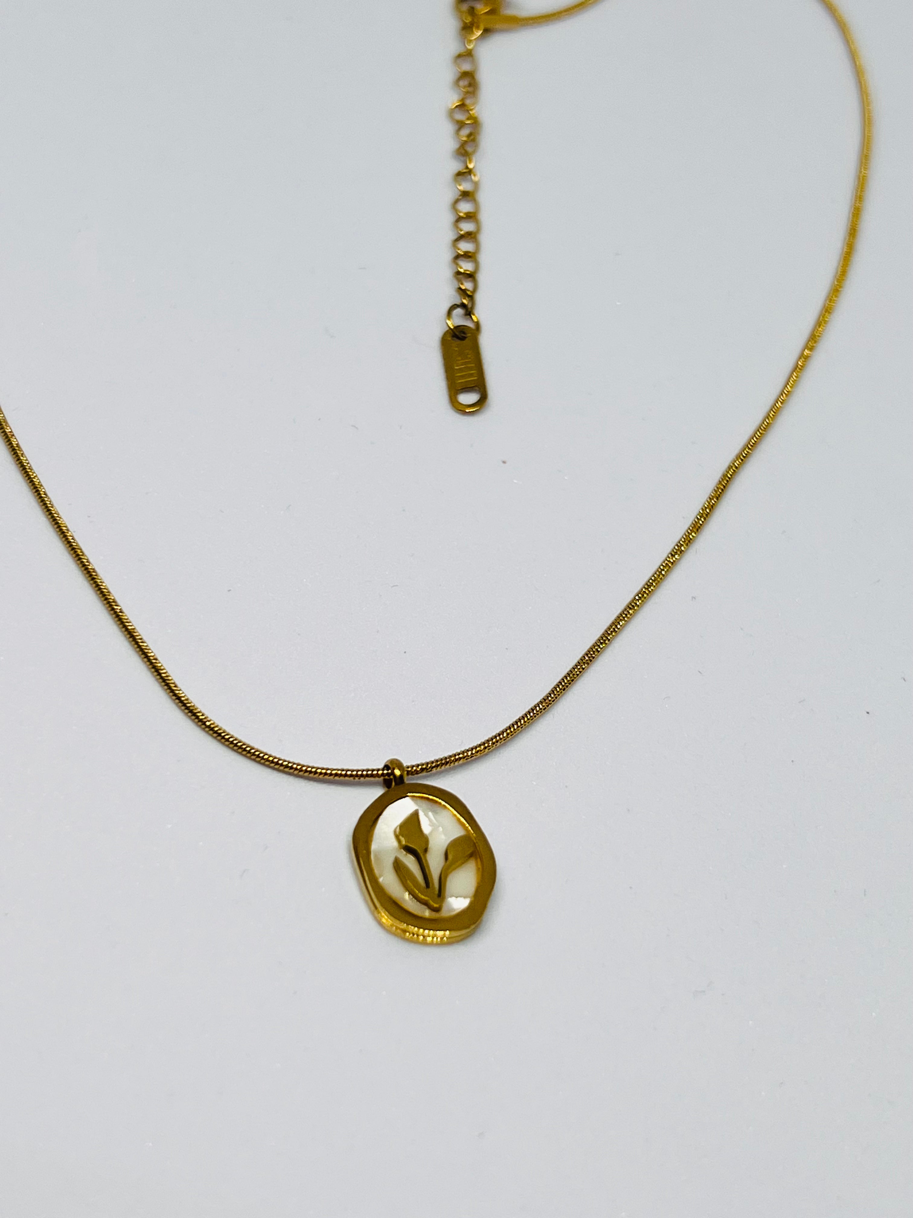 FOLIA Anti-Tarnish Necklace