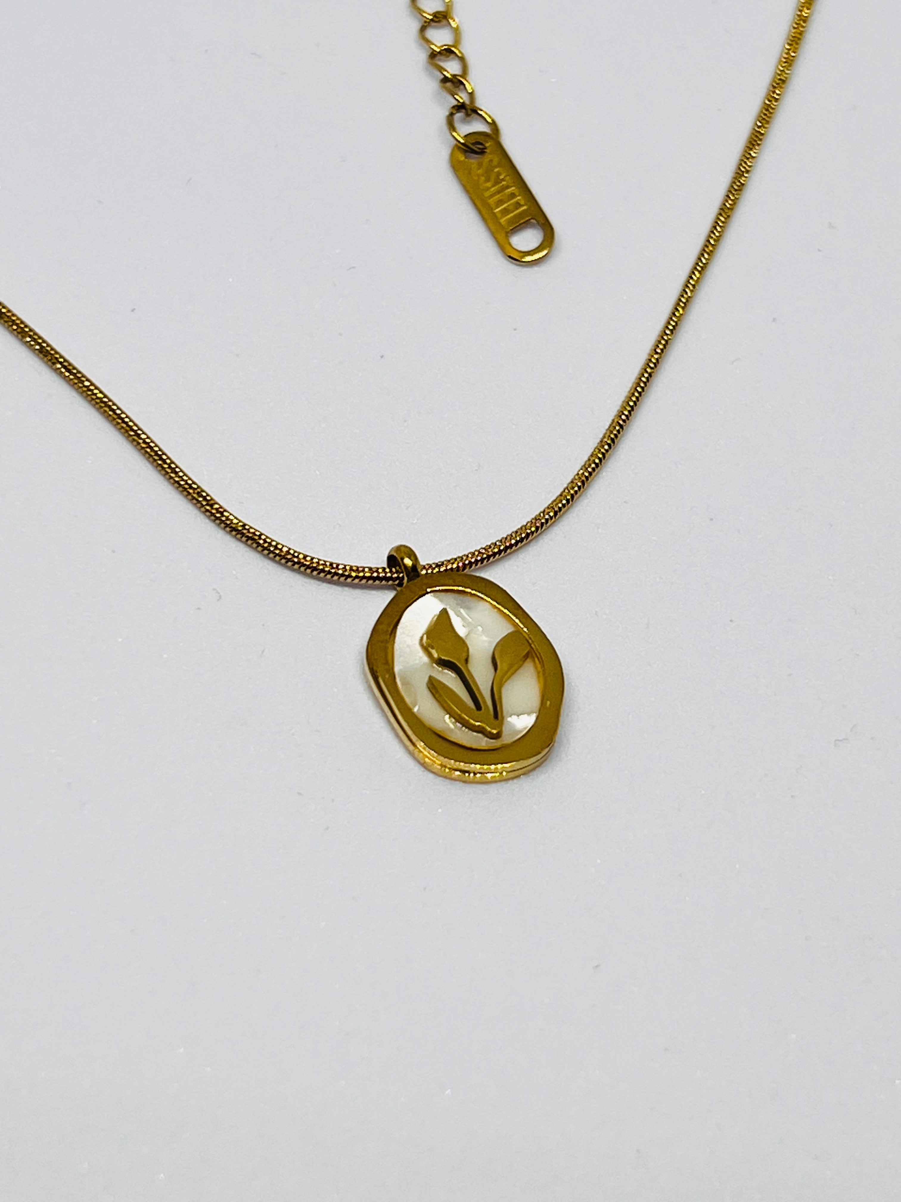 FOLIA Anti-Tarnish Necklace