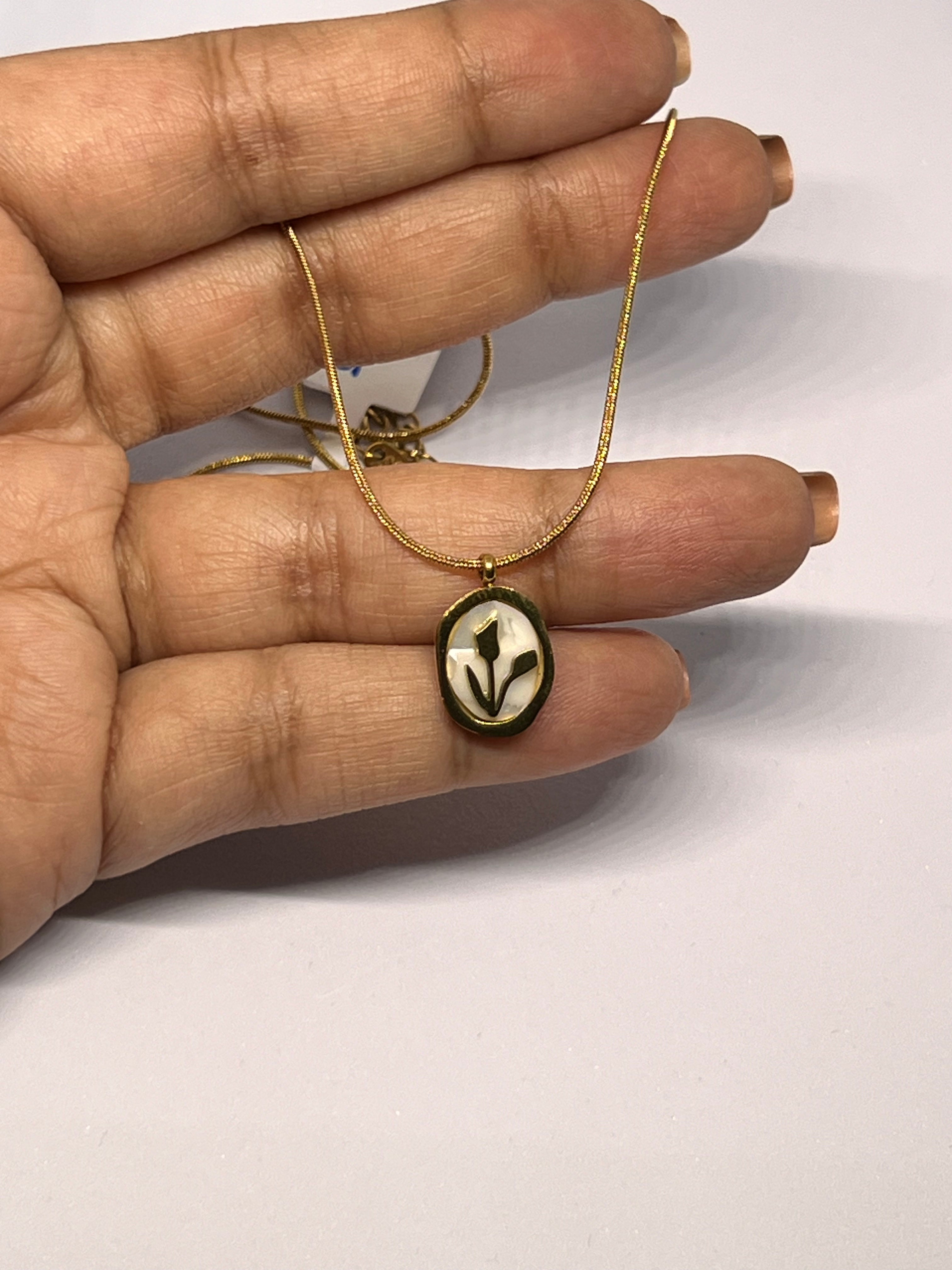 FOLIA Anti-Tarnish Necklace