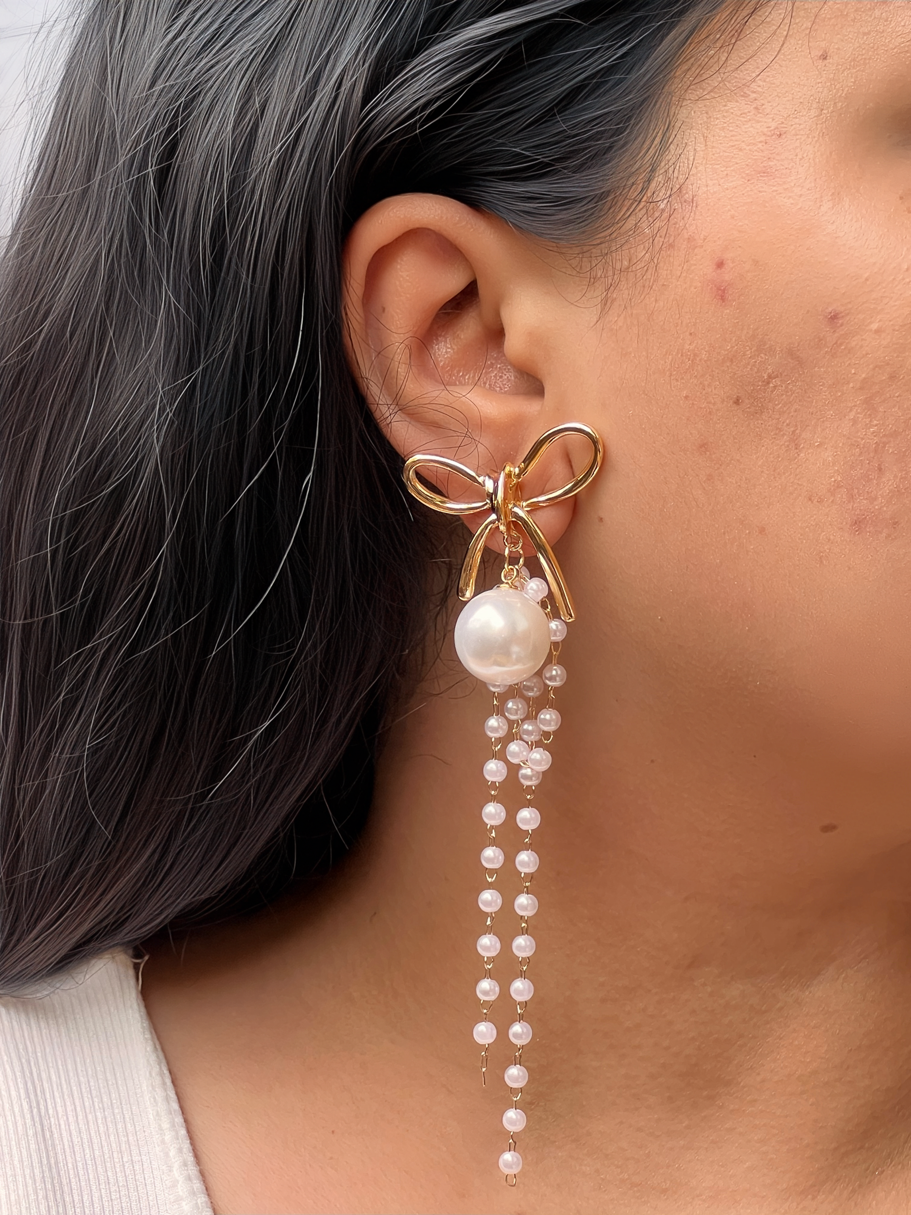 BOW & PEARL AFFAIR Fashion Earrings